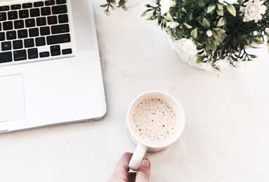 曼联领先险遭逆转，临场调整成败手，后腰隐患暴露全队短板